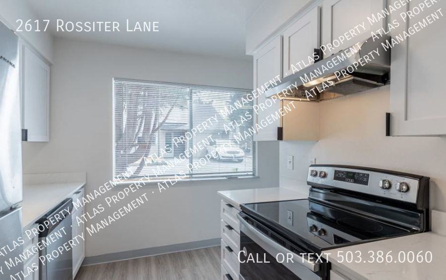 2617 Rossiter Ln - Photo 3 of 21