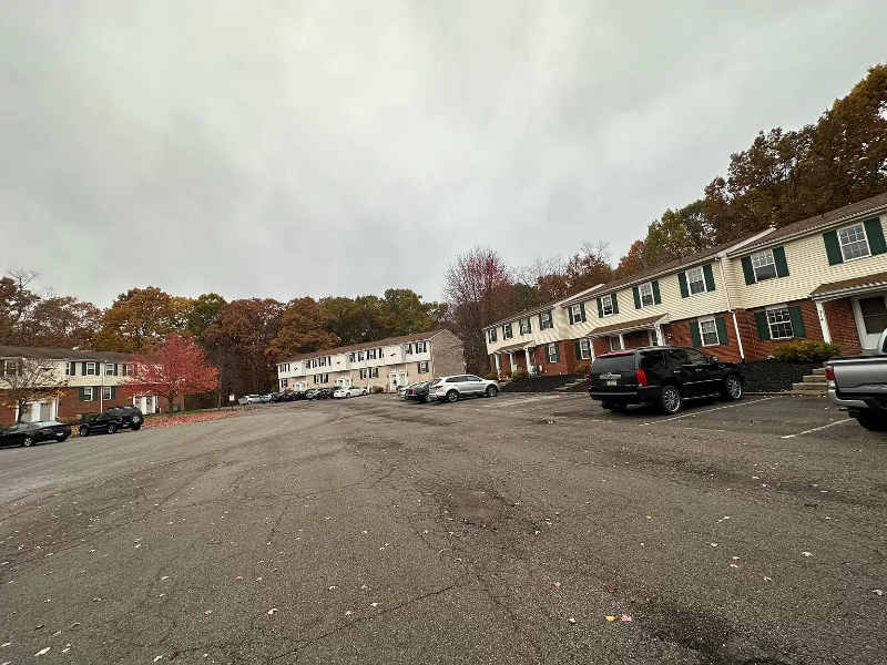 314 Bellford Ct - Photo 2 of 17