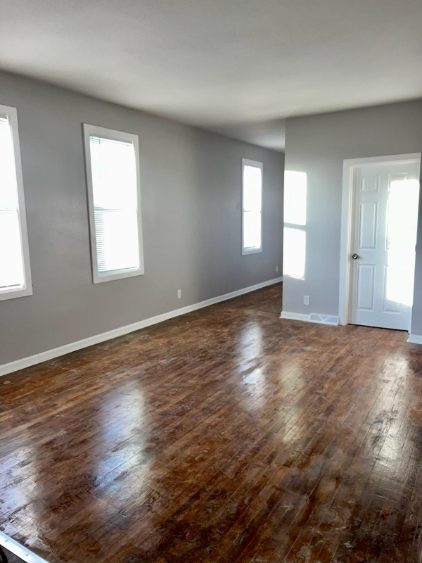 2068 S 5th Pl - Photo 3 of 8