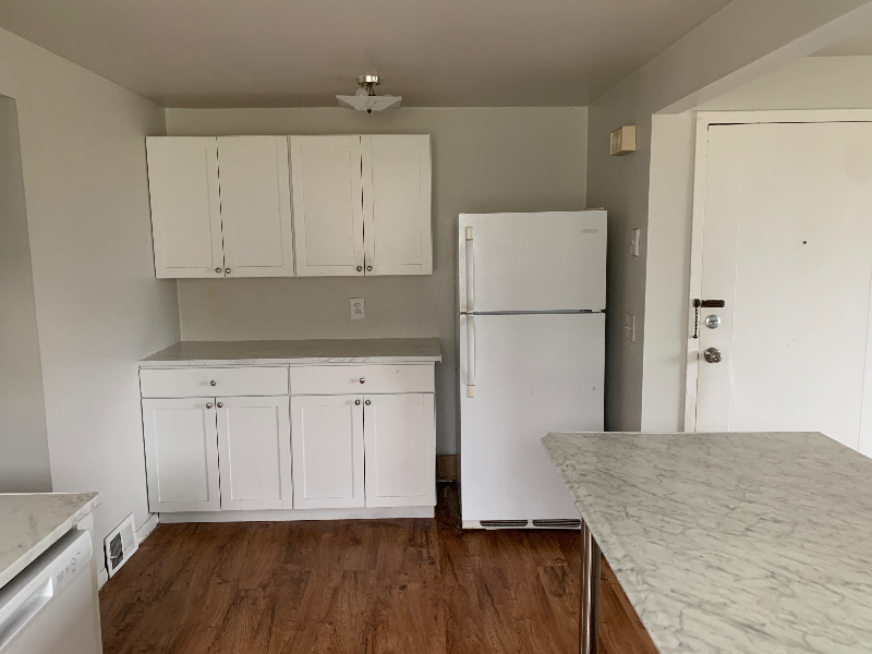 1373 Sheridan Dr #3 - Photo 3 of 10