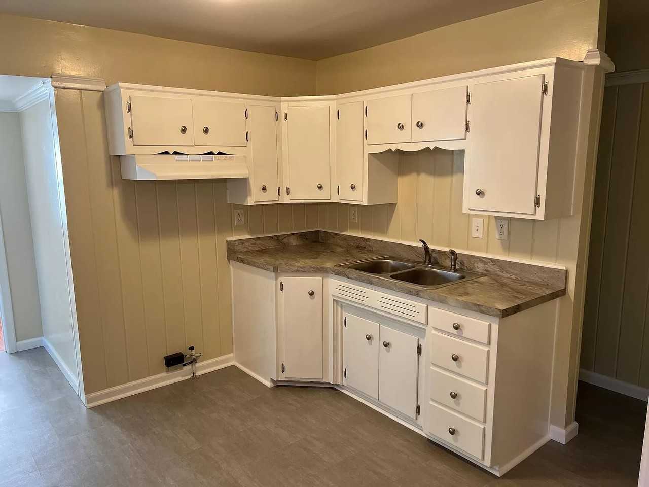 1145 Ne Michigan Ave #NA - Photo 2 of 20