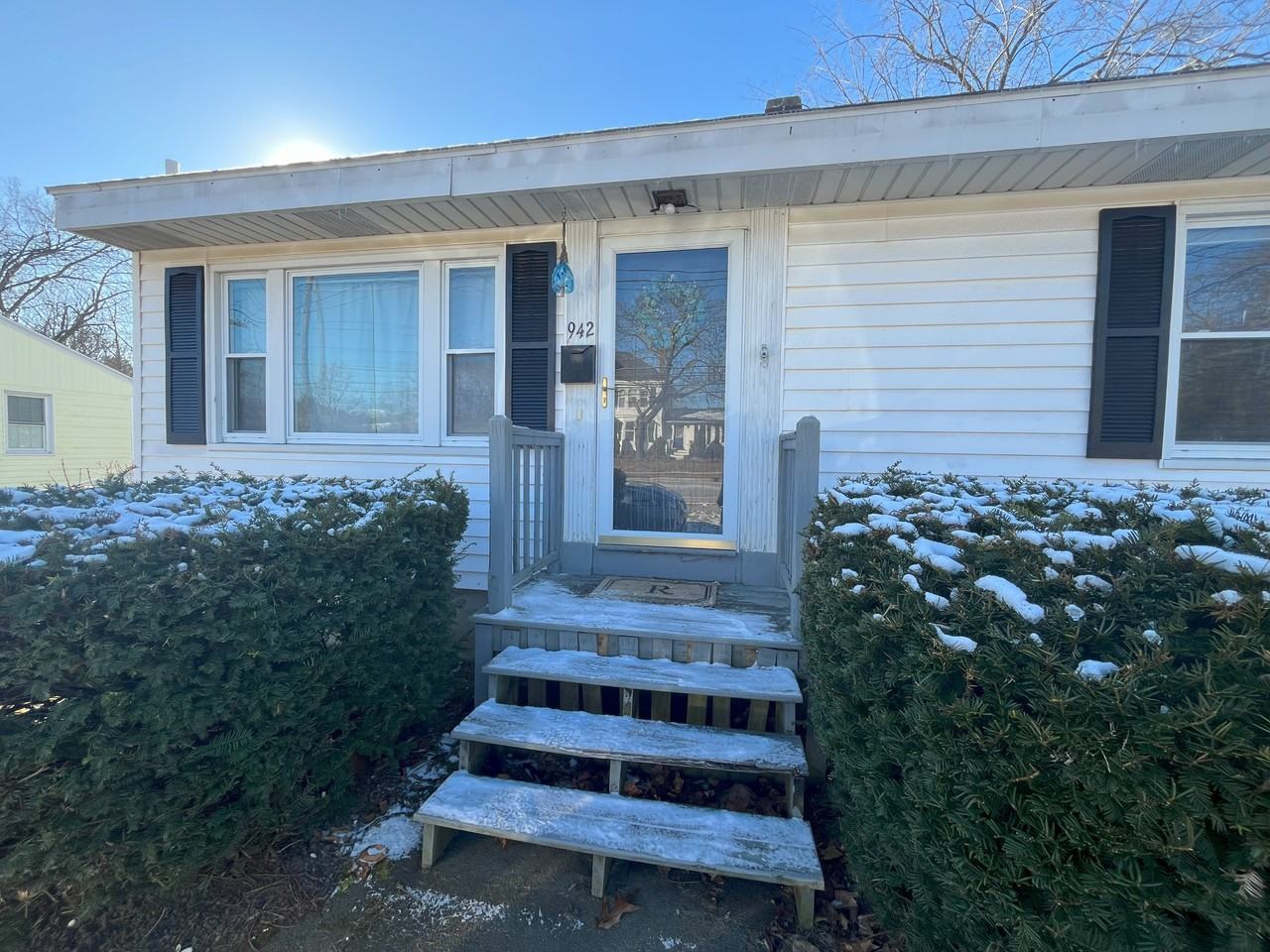 942 Washington Ave #NA - Photo 2 of 21