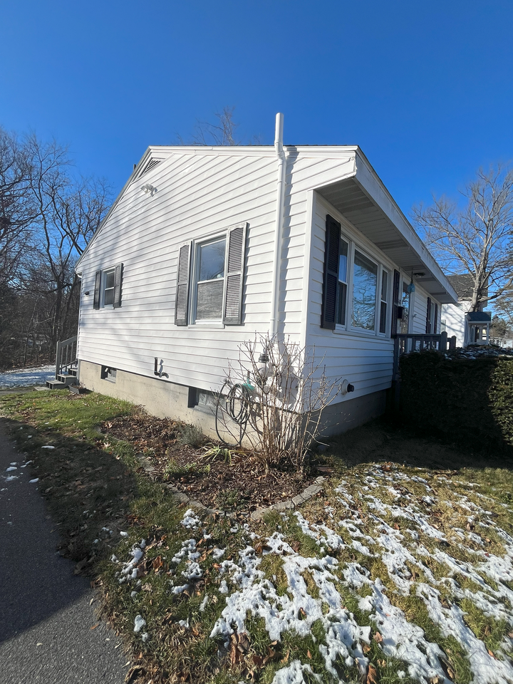 942 Washington Ave #NA - Photo 3 of 21