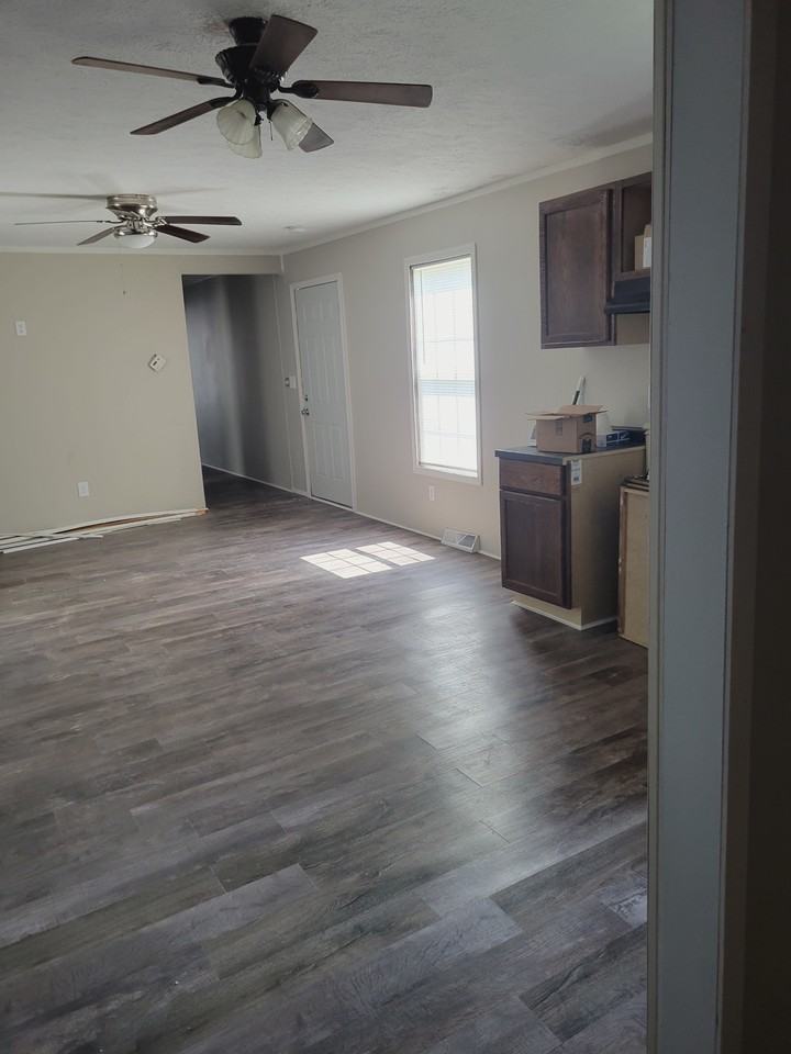 200 E South St #NA - Photo 3 of 14