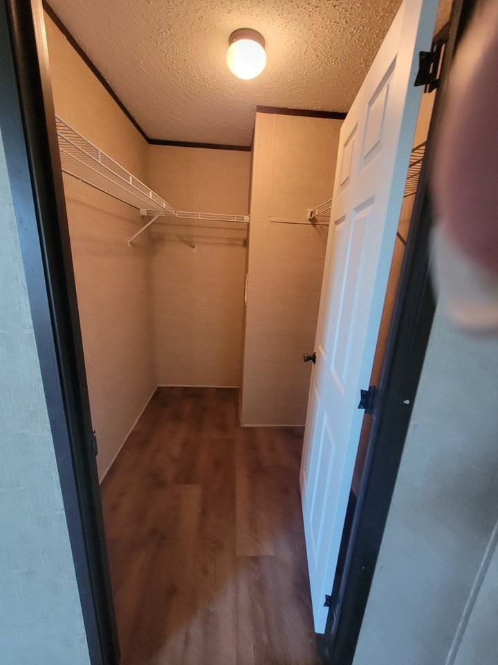 1811 Whaley Dr #NA - Photo 3 of 12