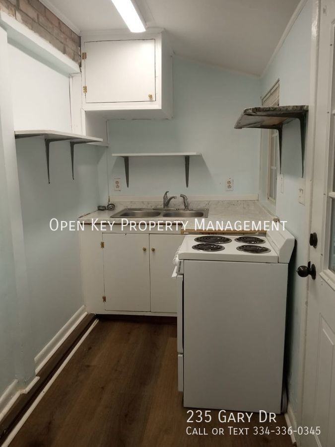 235 Gary St - Photo 3 of 9