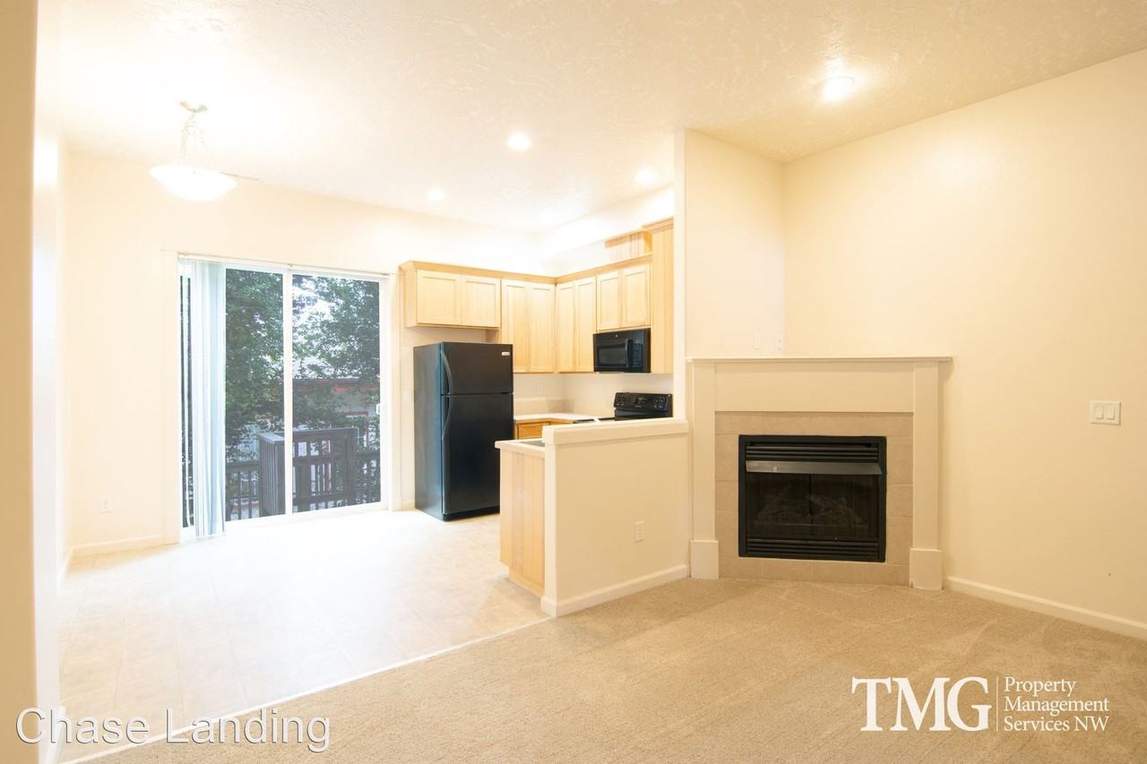 Chase Landing - Photo 2 of 11