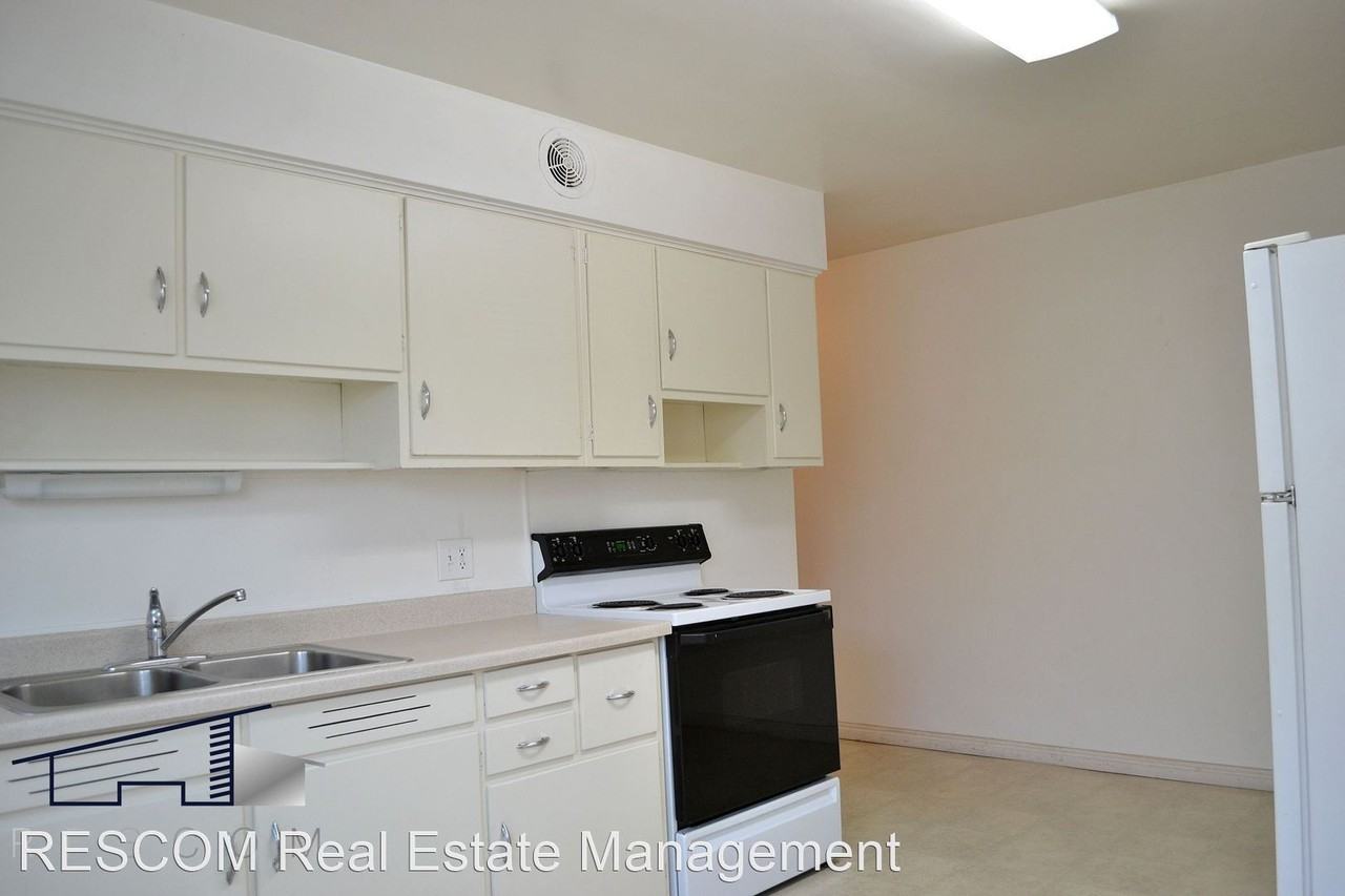 348 E. 200 S. - Photo 3 of 16