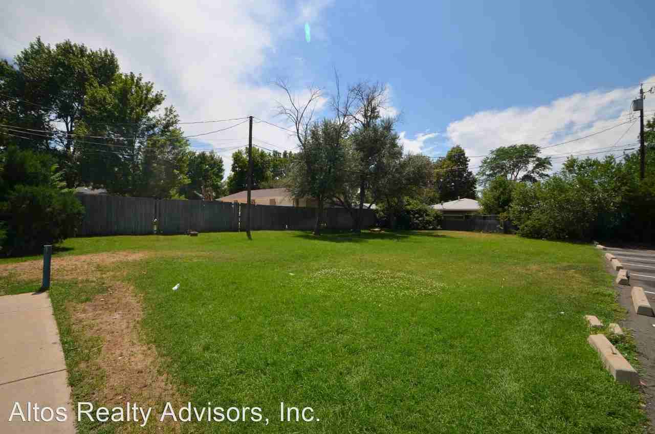 5337 S Fox St - Photo 3 of 9