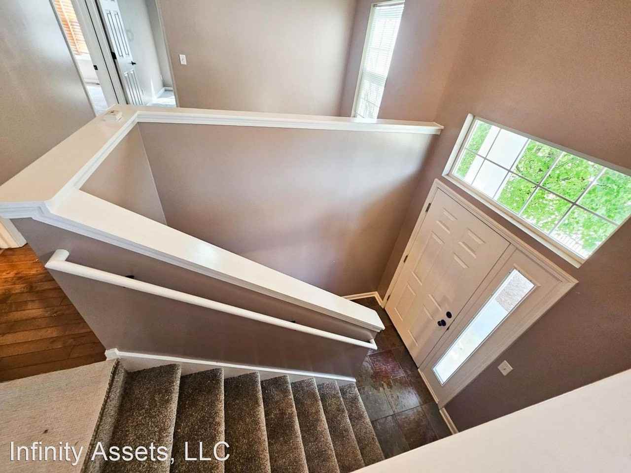 2401 River Oaks Lane Units: 1-5 - Photo 2 of 22
