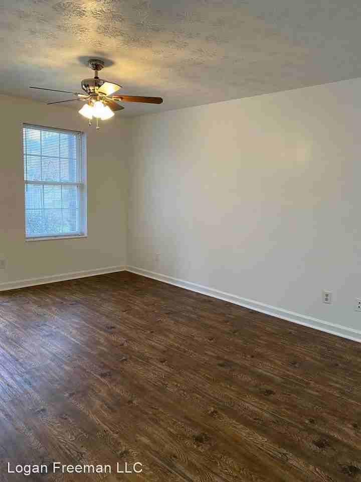 13 Crescent View Drive - Photo 3 of 8