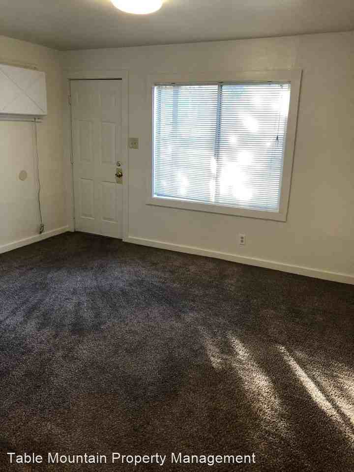 2260 Wilcox - Photo 2 of 8