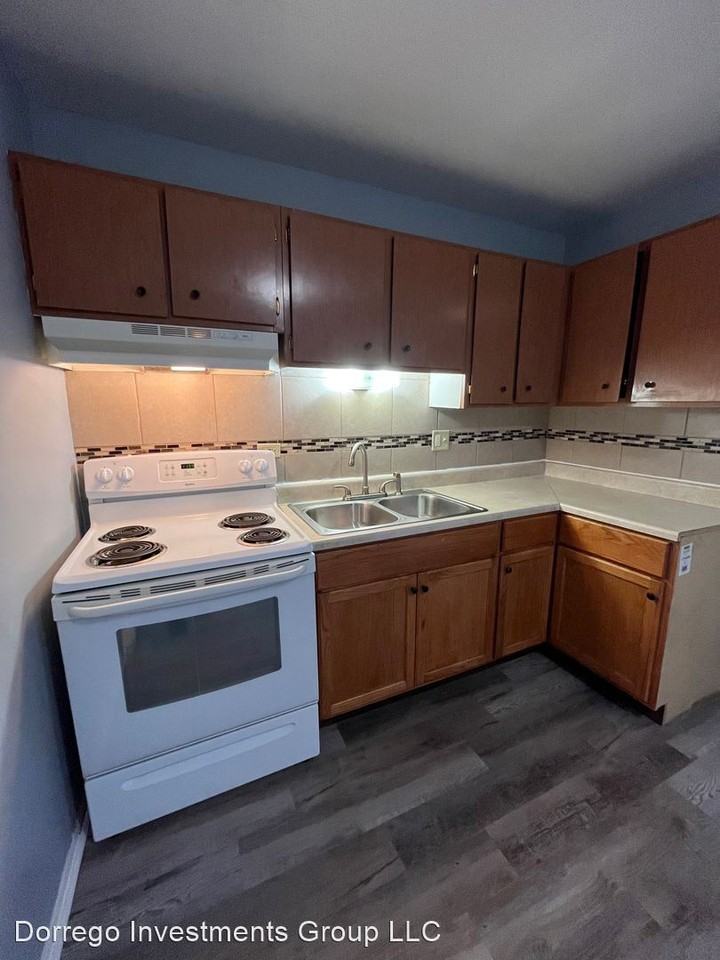 2921 185th St. - Photo 2 of 7