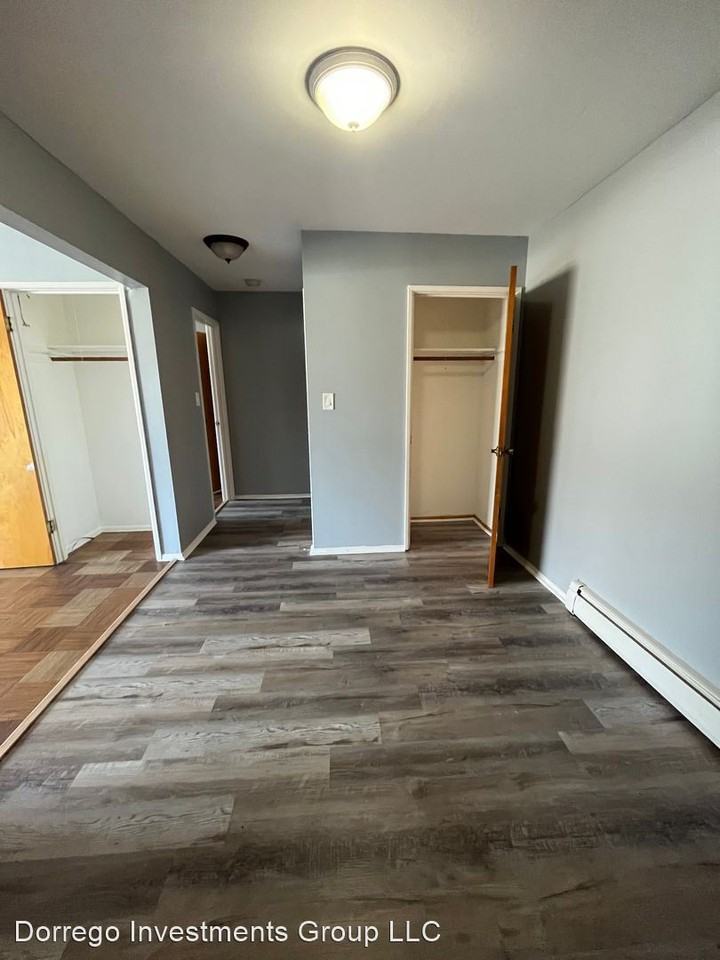 2921 185th St. - Photo 3 of 7