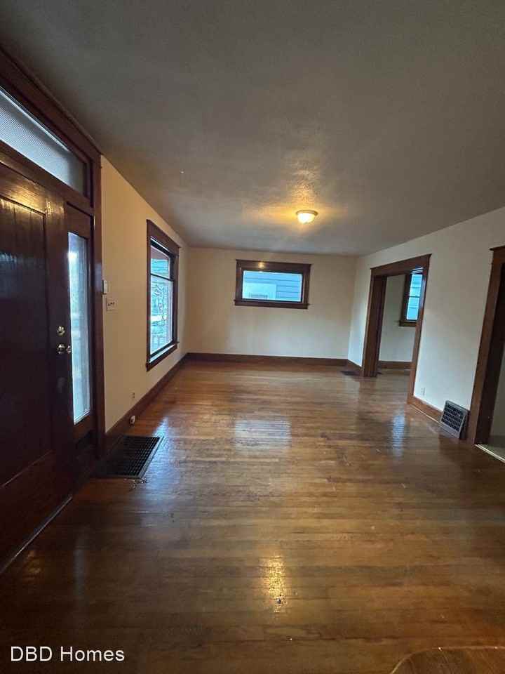 120 W Wildwood Ave - Photo 2 of 8