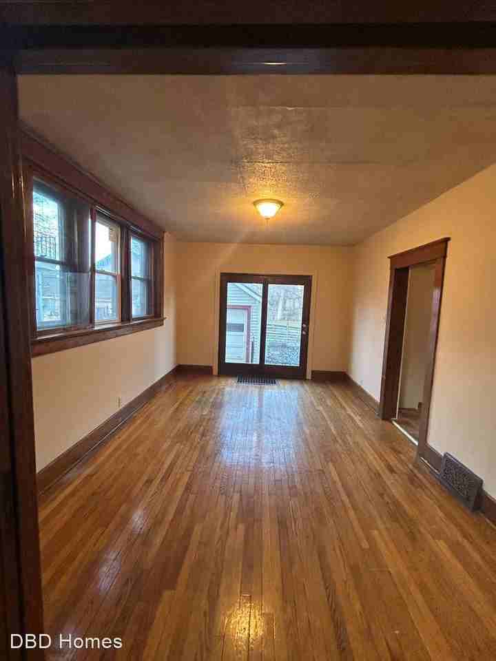 120 W Wildwood Ave - Photo 3 of 8