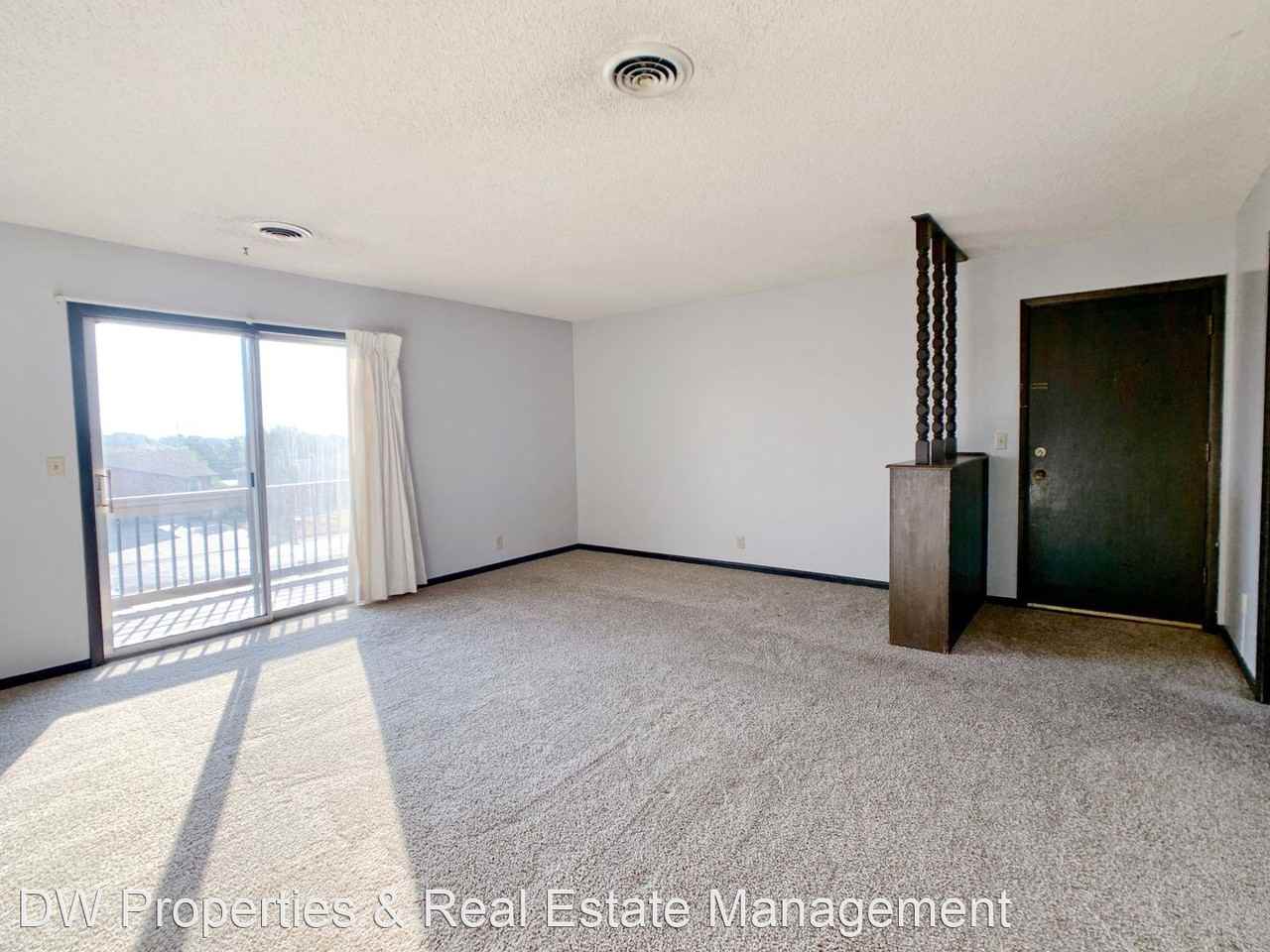 Winchester Aparttments Apartments 1213 N 13th Ave, Dodge City, KS