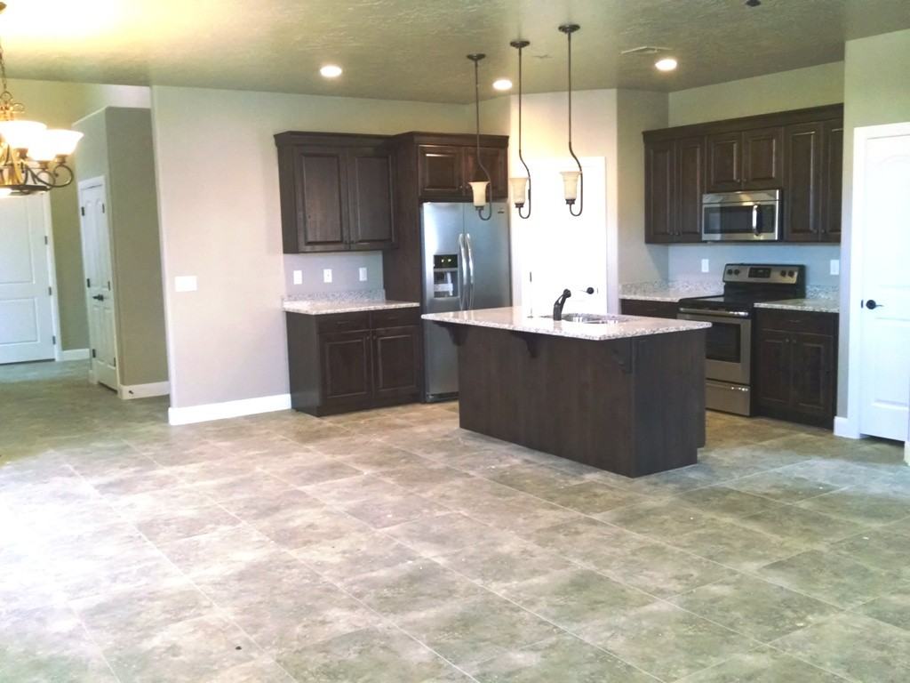 51 Utah Ave - Photo 2 of 16