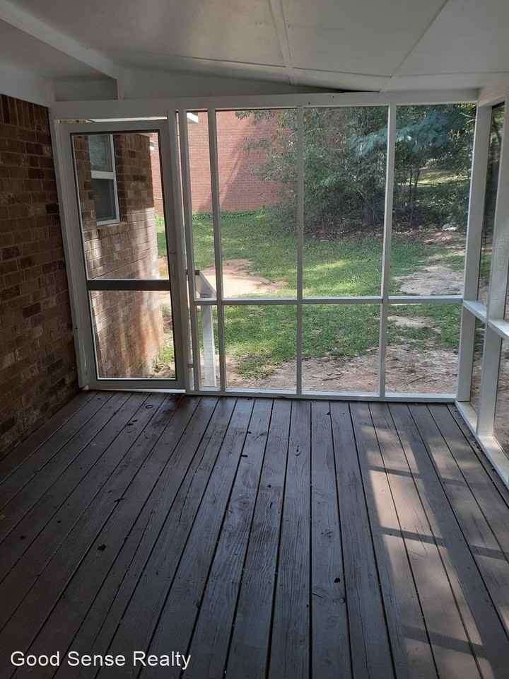 2618 Corning St - Photo 2 of 7