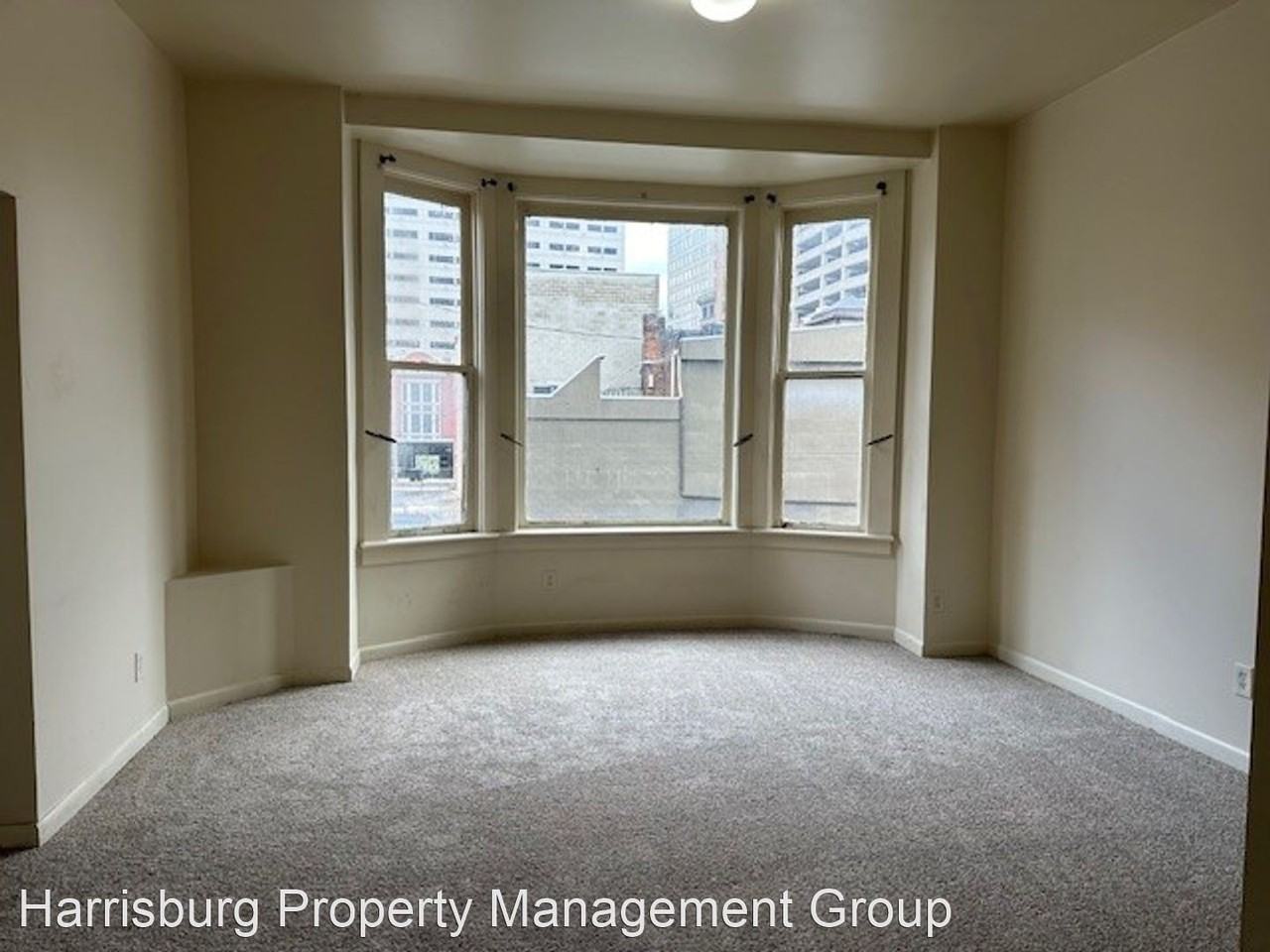 204 Locust St - Photo 3 of 10