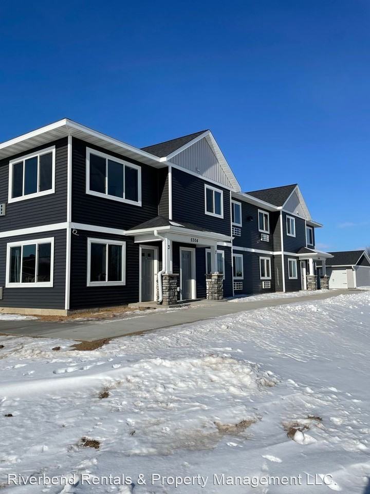 5304 -5320 Stonewood Drive - Photo 2 of 17