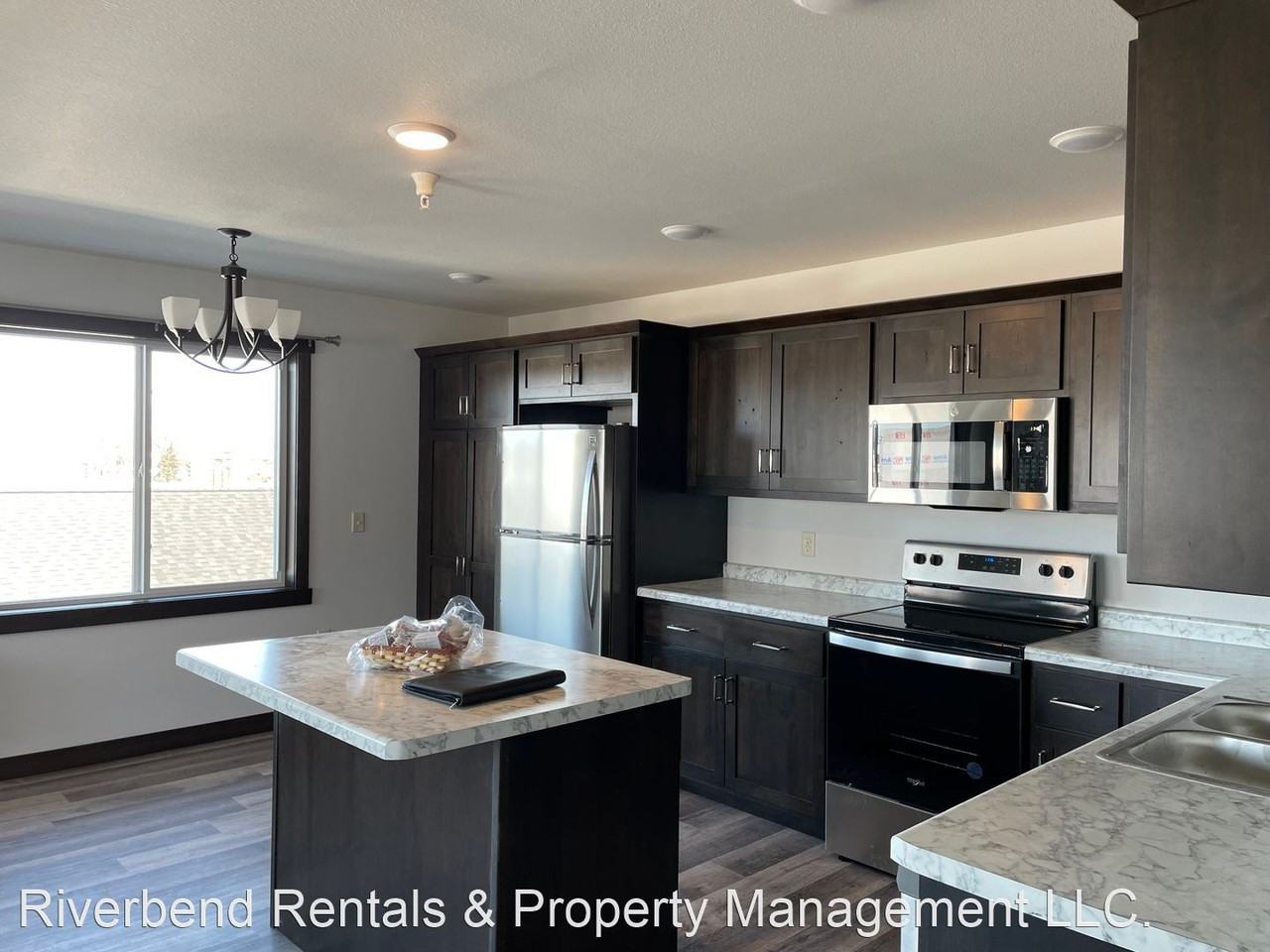 5304 -5320 Stonewood Drive - Photo 3 of 17