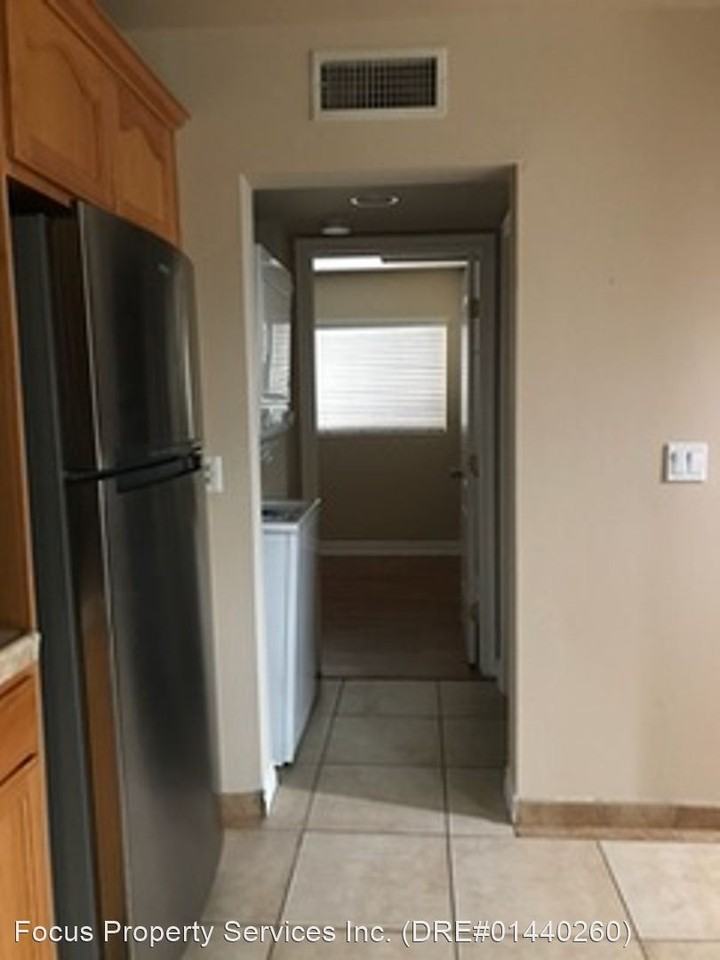 709-711 YALE ST/700 N. HILL PL - Photo 2 of 19