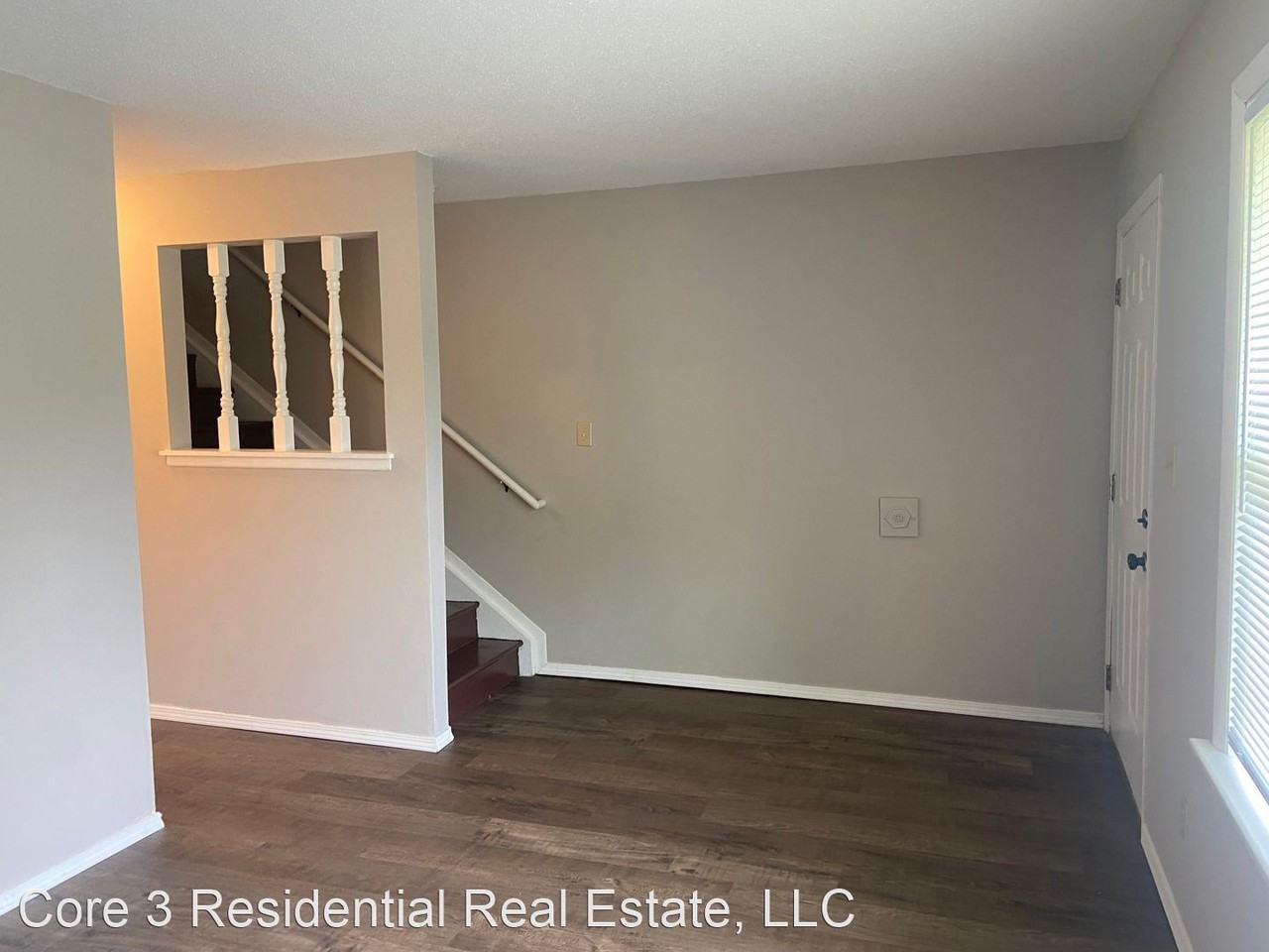 2536 S Skyway Rd - Photo 2 of 15