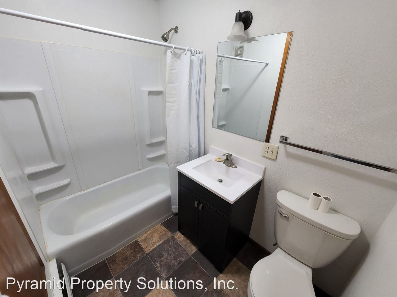 110 W Marion St - Photo 3 of 12