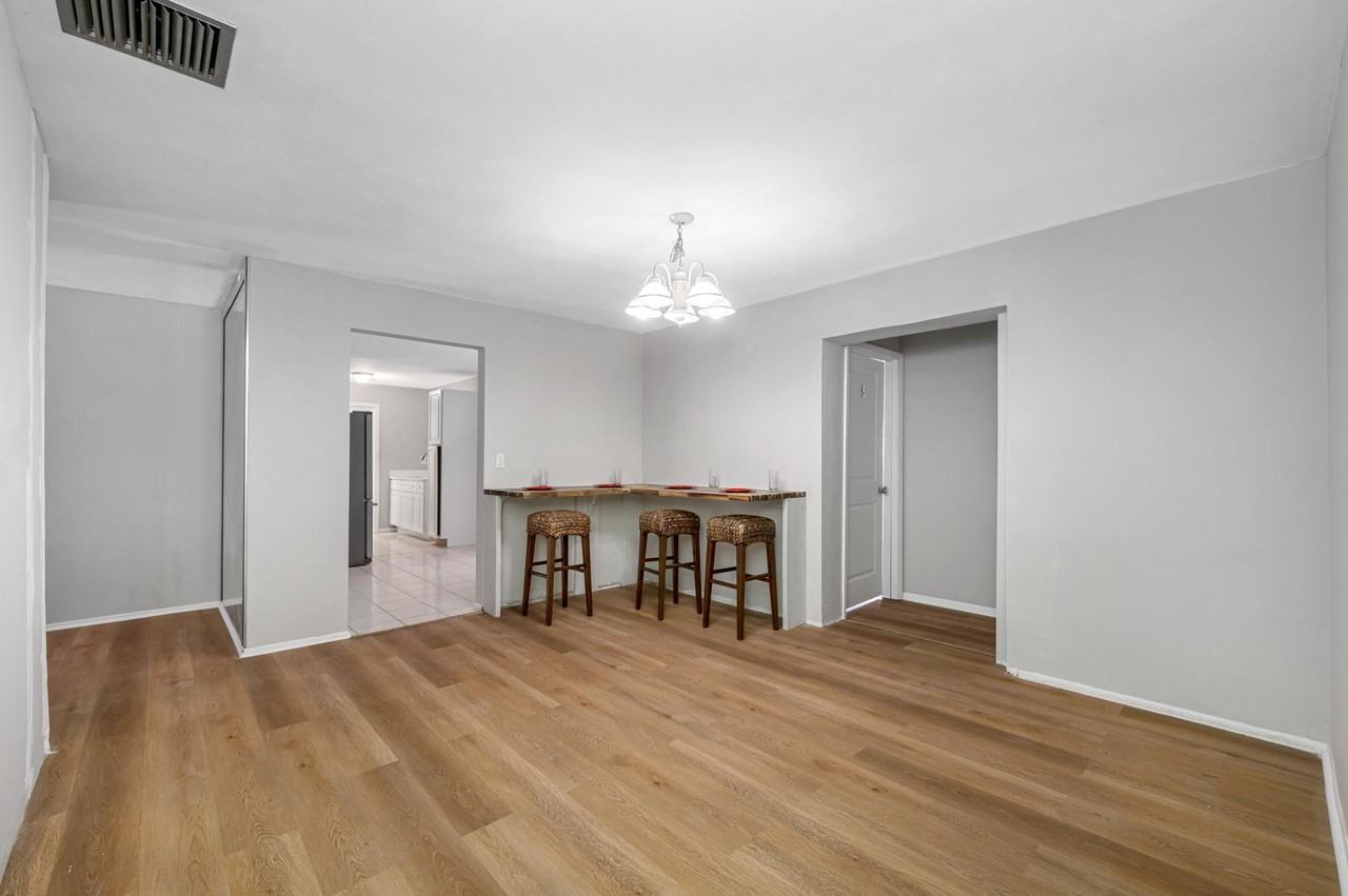 Otis Dr - Photo 5 of 9