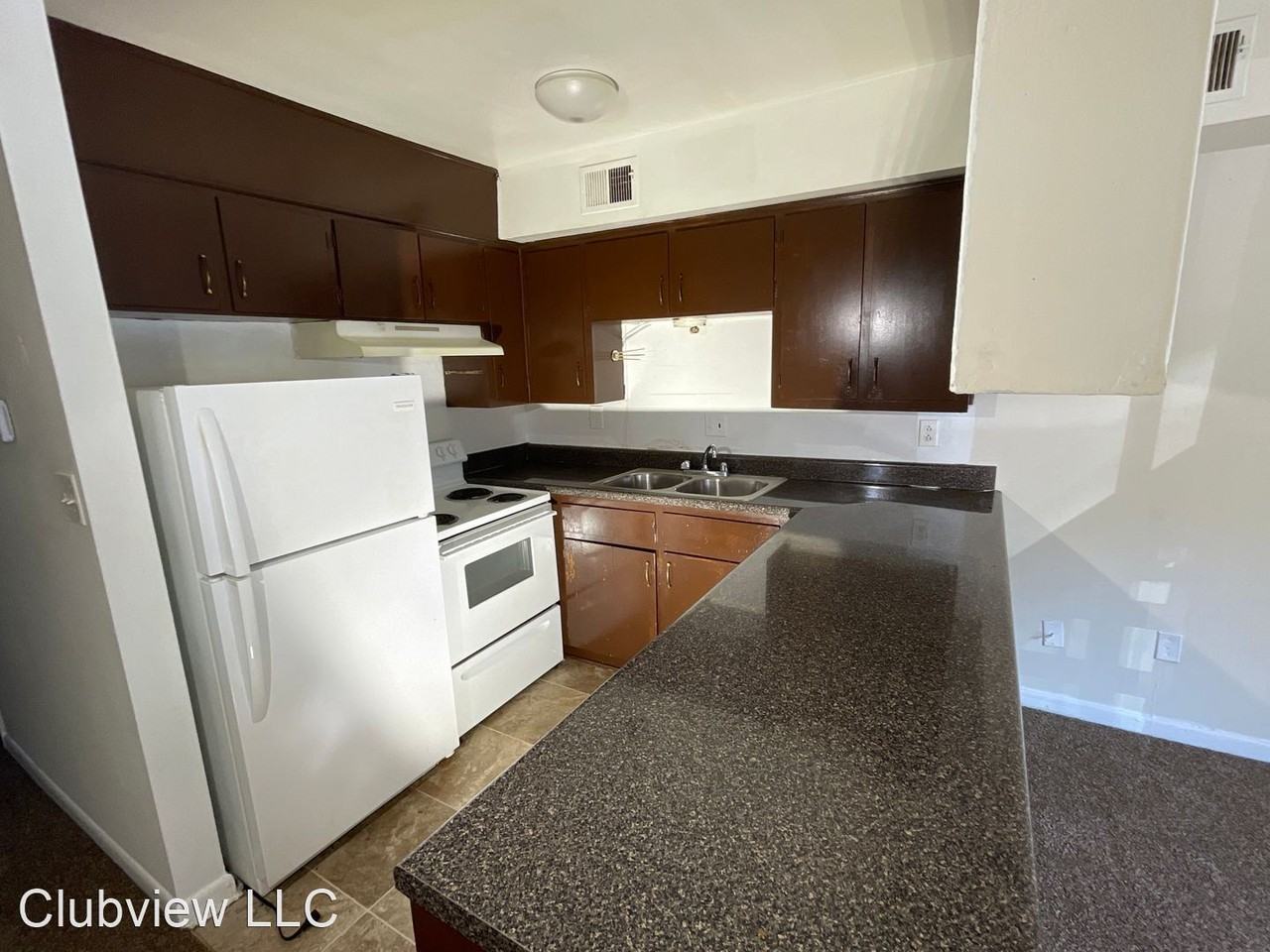 1324-1328 32nd St S Clubview LLC - Photo 3 of 6