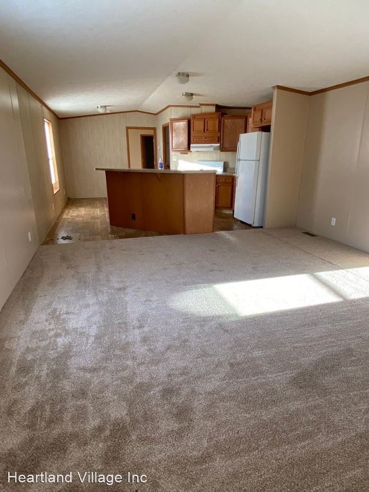 872 Bab Dr - Photo 2 of 10