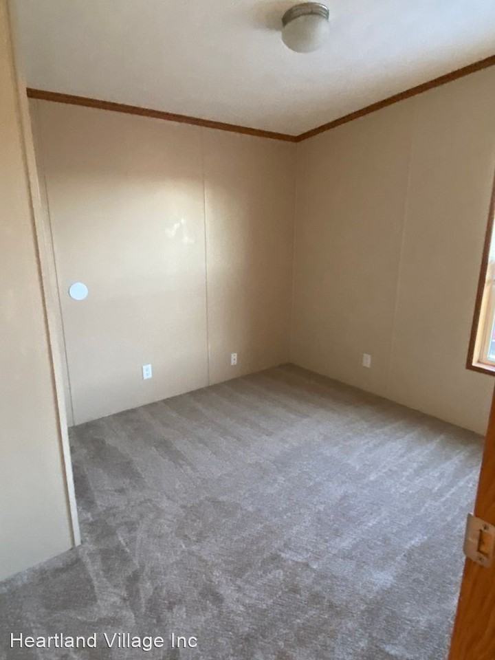 872 Bab Dr - Photo 3 of 10