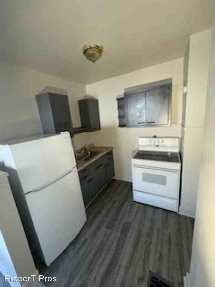 1209 MacArthur Circle & 1211 MacArthur Circle - Photo 3 of 5