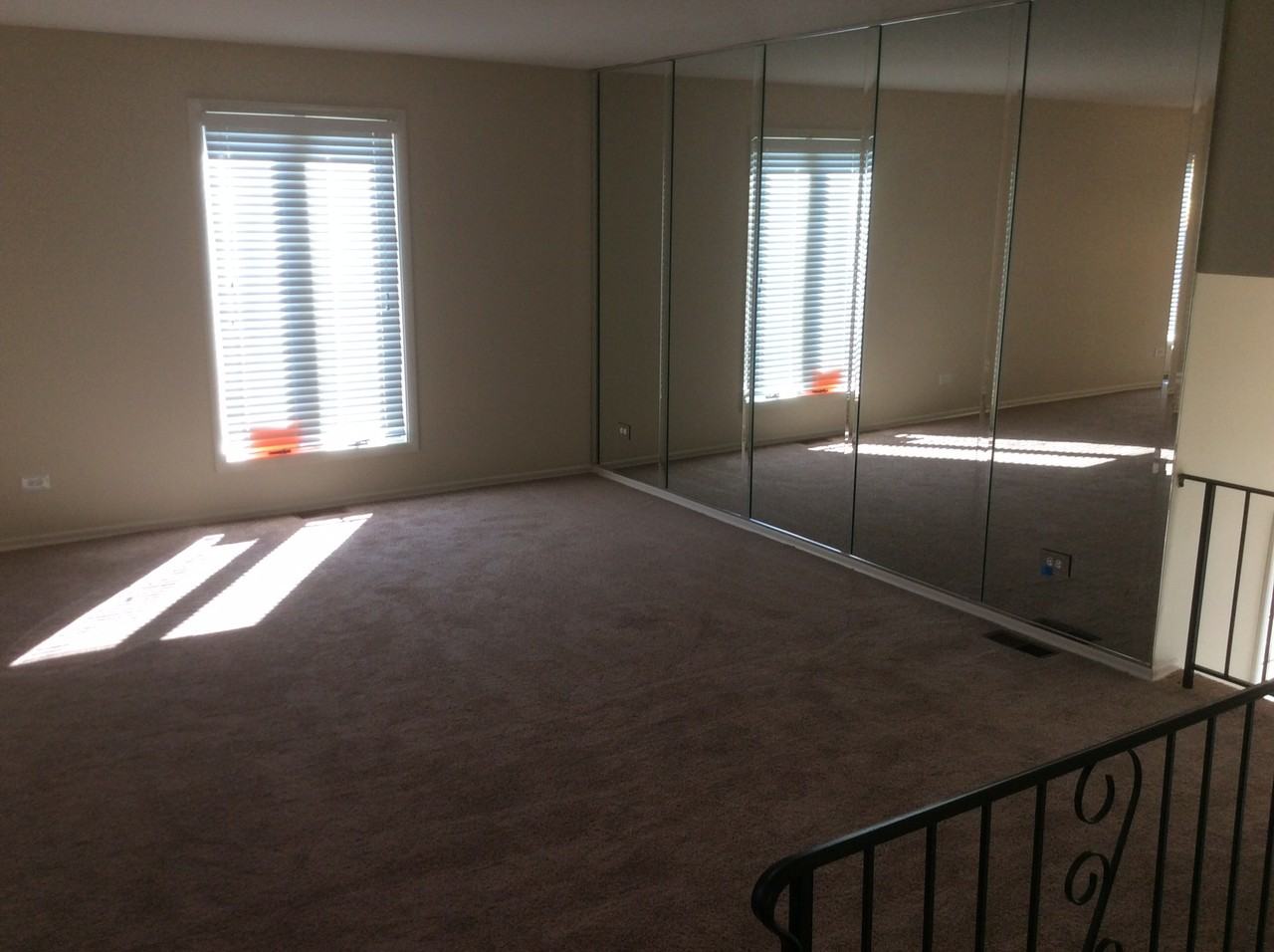 673 Sullivan Ln - Photo 2 of 25