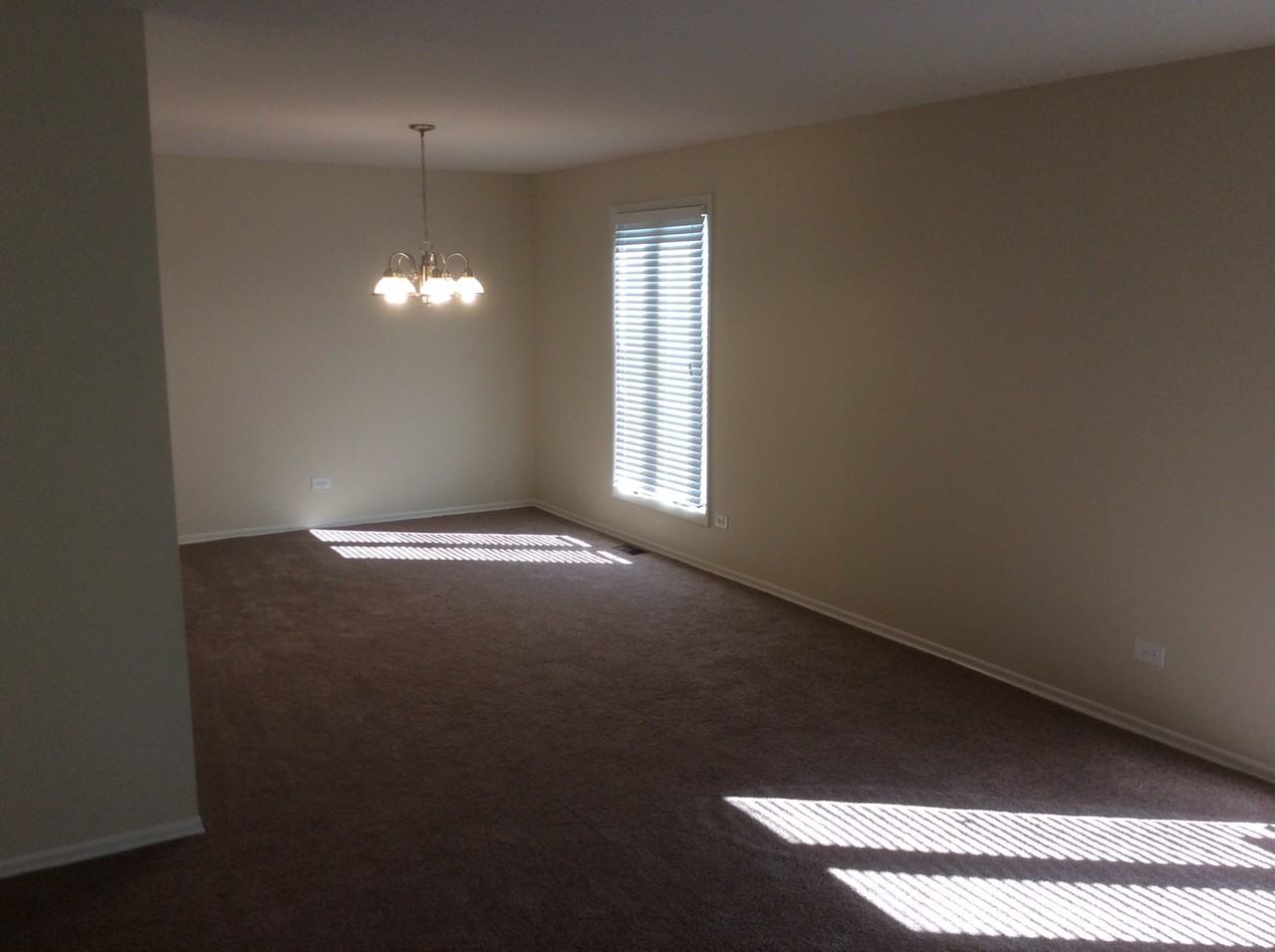 673 Sullivan Ln - Photo 3 of 25