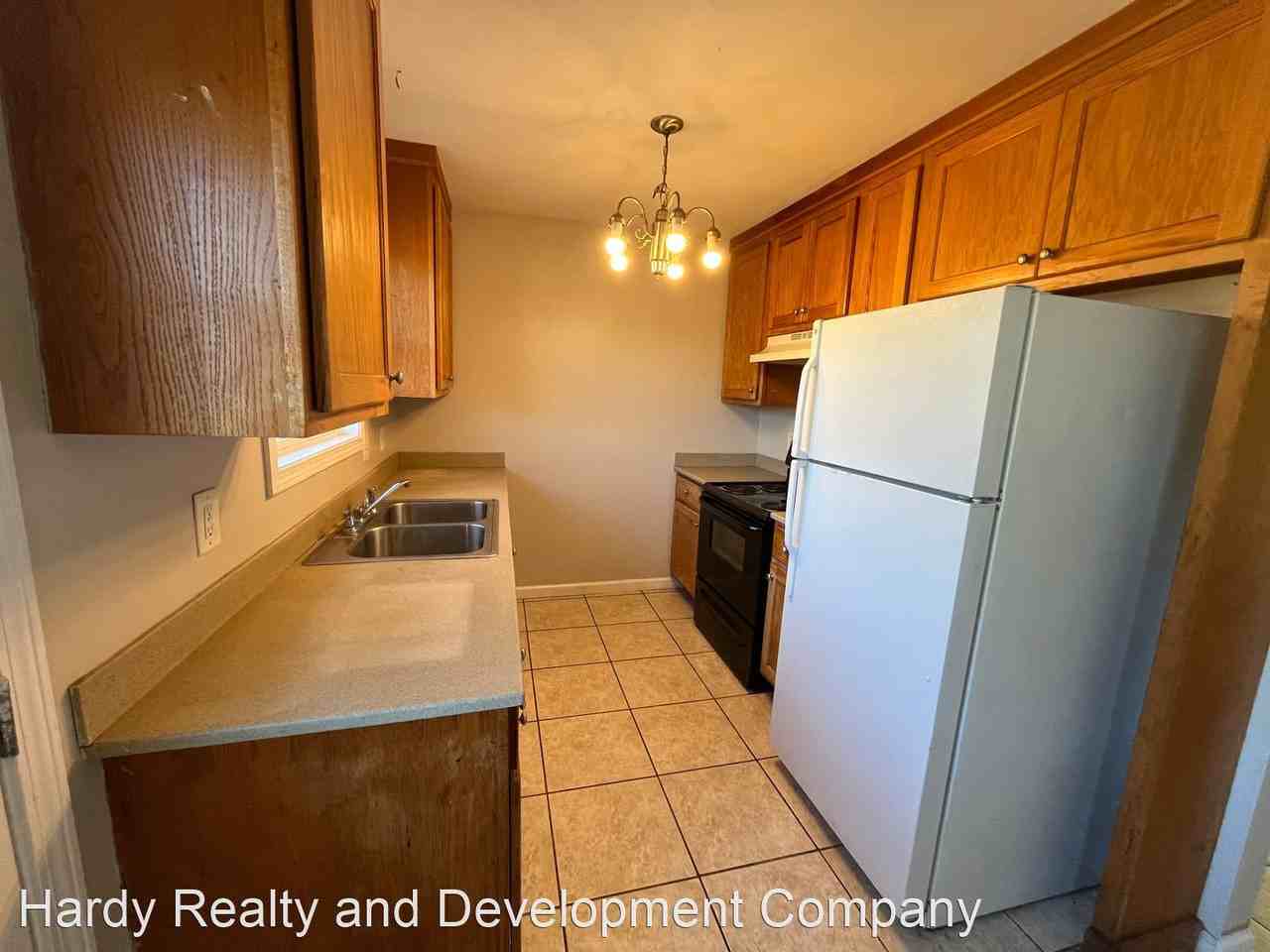 291, 293, 295, 297 Wax Rd SE - Photo 3 of 10