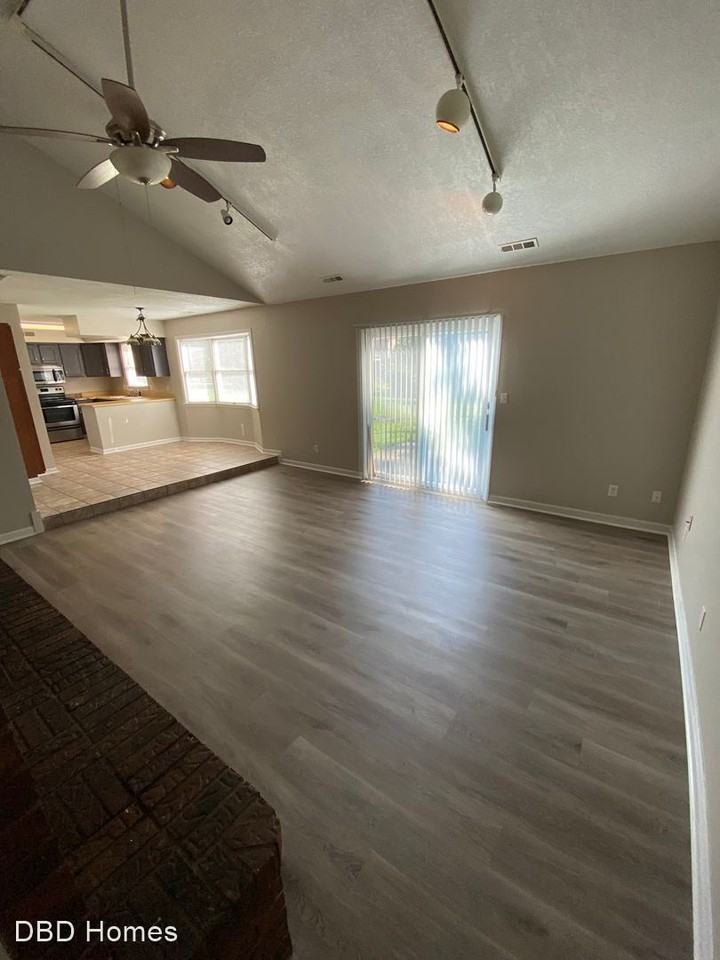 4317 Holly Tree Pl - Photo 2 of 10