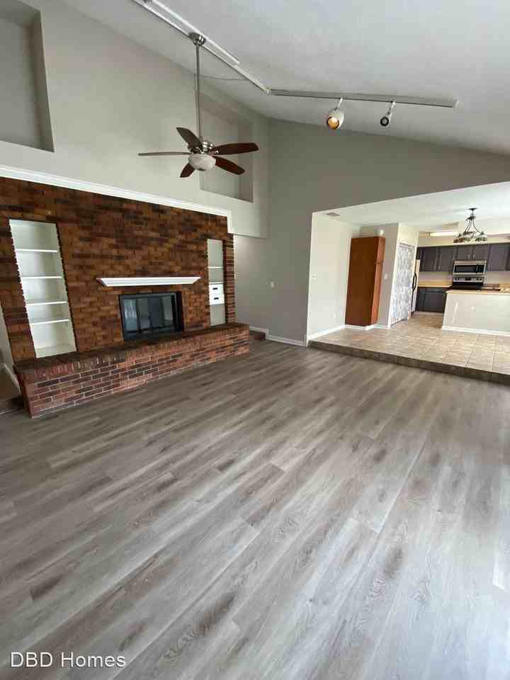 4317 Holly Tree Pl - Photo 3 of 10