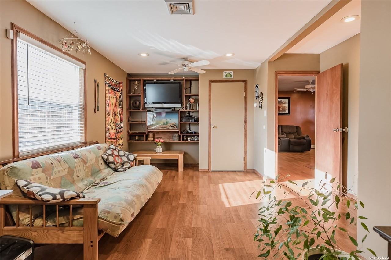 54 Champlin St - Photo 3 of 25