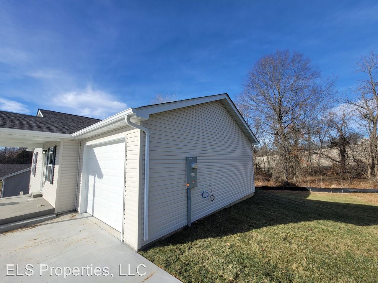 400 Daniel Court - Photo 2 of 28