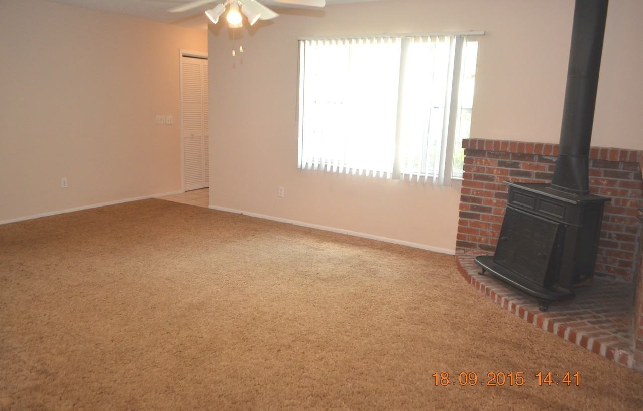 1046 Tompkins Dr - Photo 3 of 11