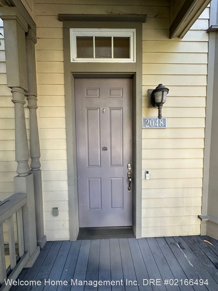 2048 Lewis St - Photo 3 of 35