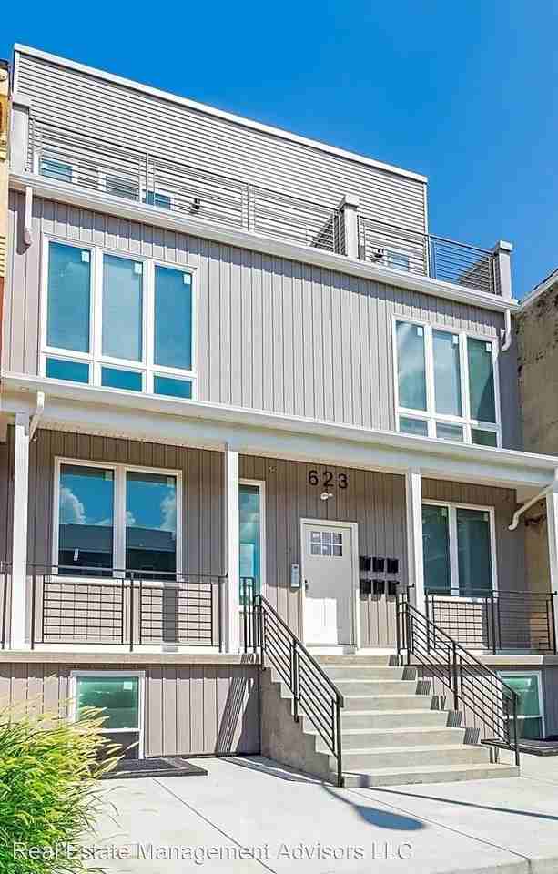 623 N 52nd St - Photo 2 of 5