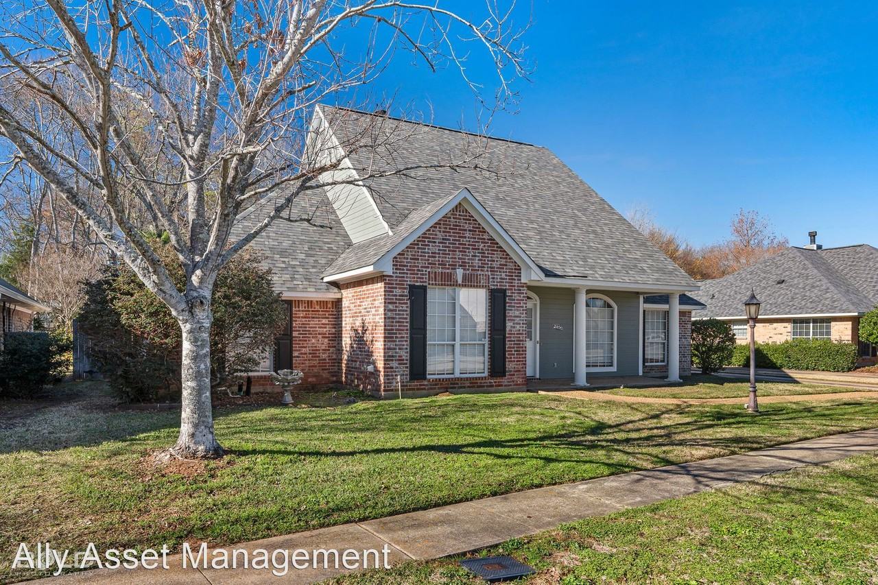 9368 Stonebriar Cir - Photo 2 of 42