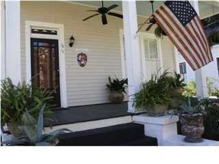 1411 Eslava St - Photo 2 of 13