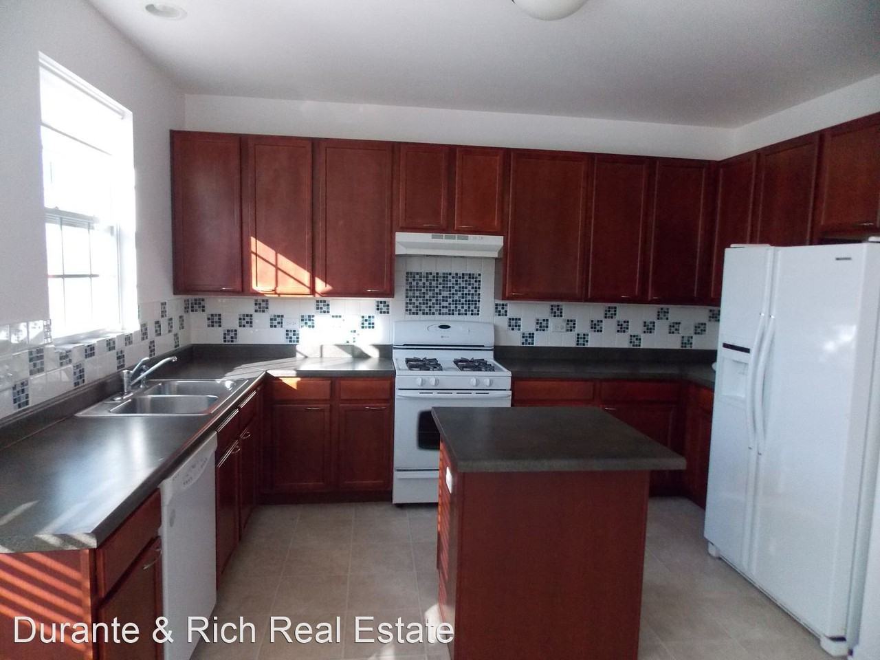 1689 W Turtle Creek Ln - Photo 2 of 11