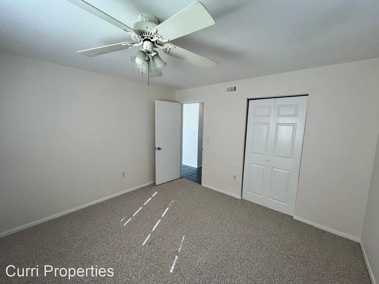 2244 Shelby Dr - Photo 3 of 11