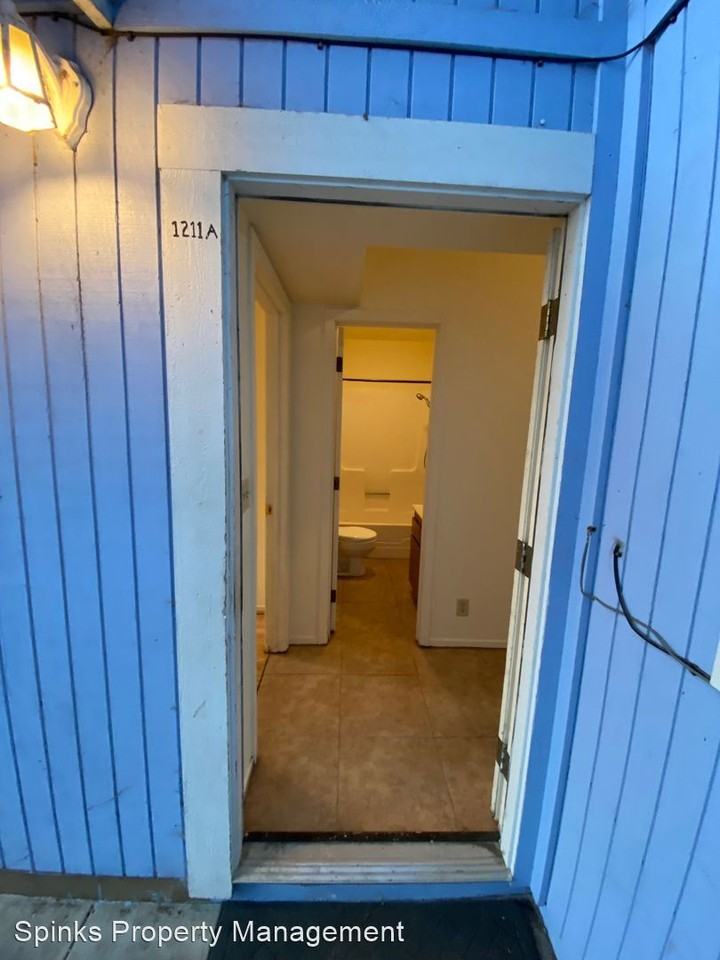 1211 Spear Avenue - Photo 2 of 11