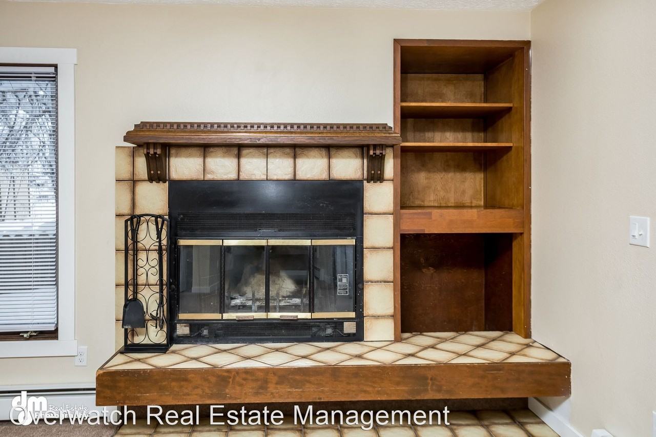 1101 Friendly Lane - Photo 2 of 19